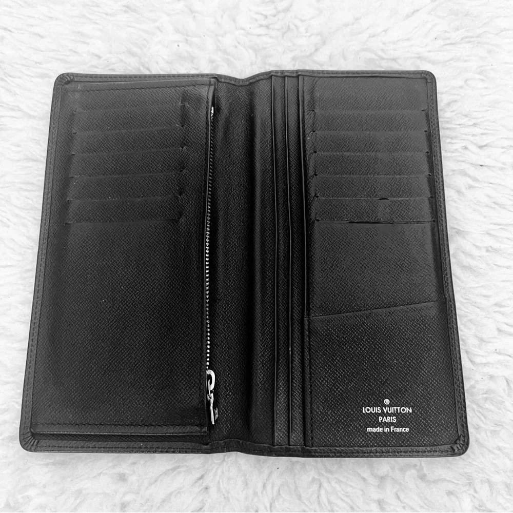 Louis Vuitton Portefeuille Taiga M32572 Black Leather SP4182 Unisex Long Wallet